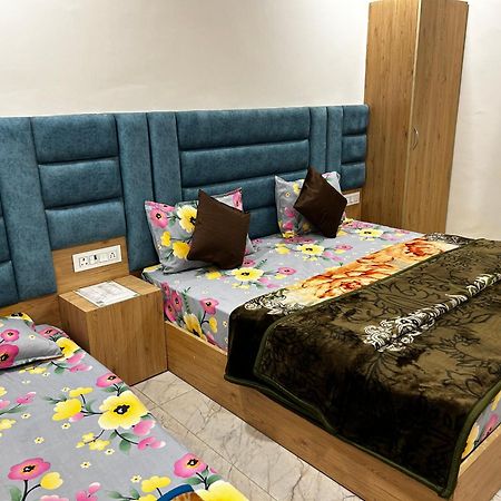 רישיקש Hotel Divya מראה חיצוני תמונה