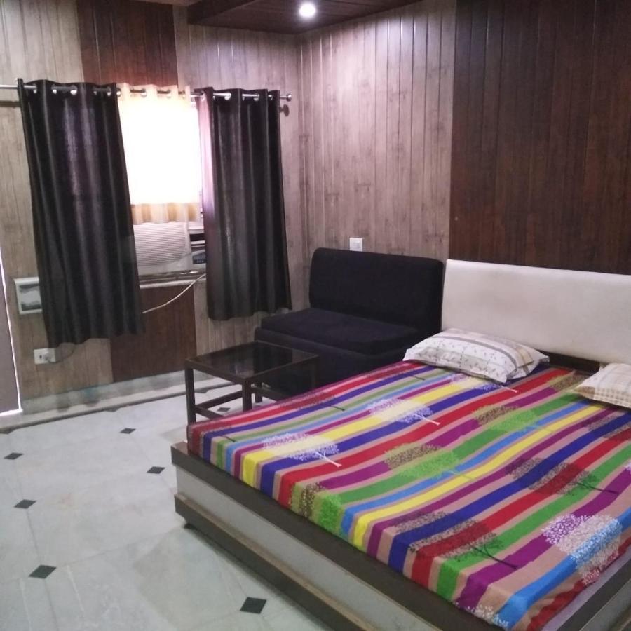 רישיקש Hotel Divya מראה חיצוני תמונה